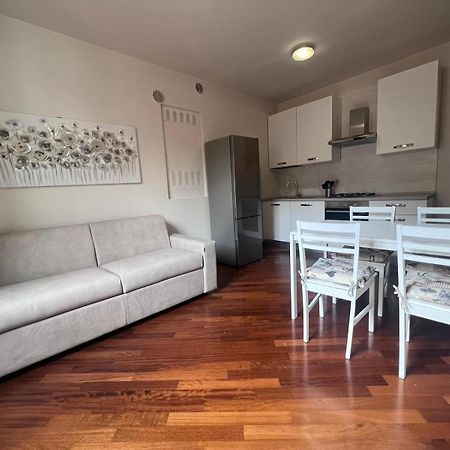 Lecco Holiday Apartment Екстериор снимка