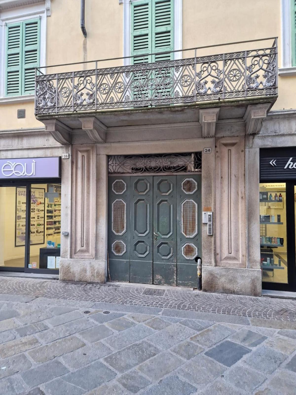 Lecco Holiday Apartment Екстериор снимка