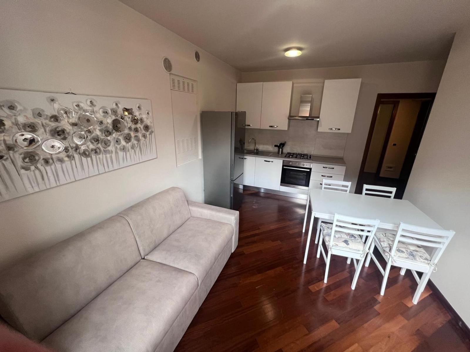 Lecco Holiday Apartment Екстериор снимка